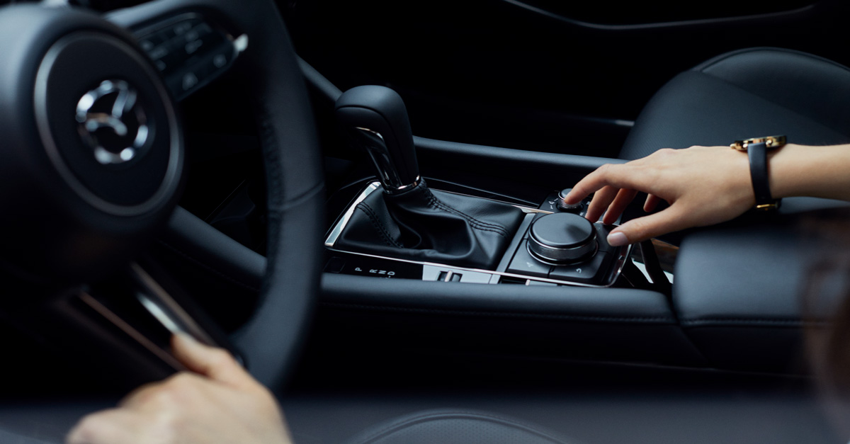 2023 Mazda3 IPM4 US LHD C10 IN Console